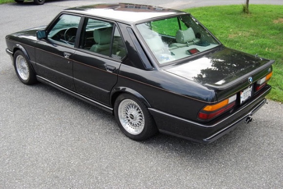 BMW M6 1986 photo - 8
