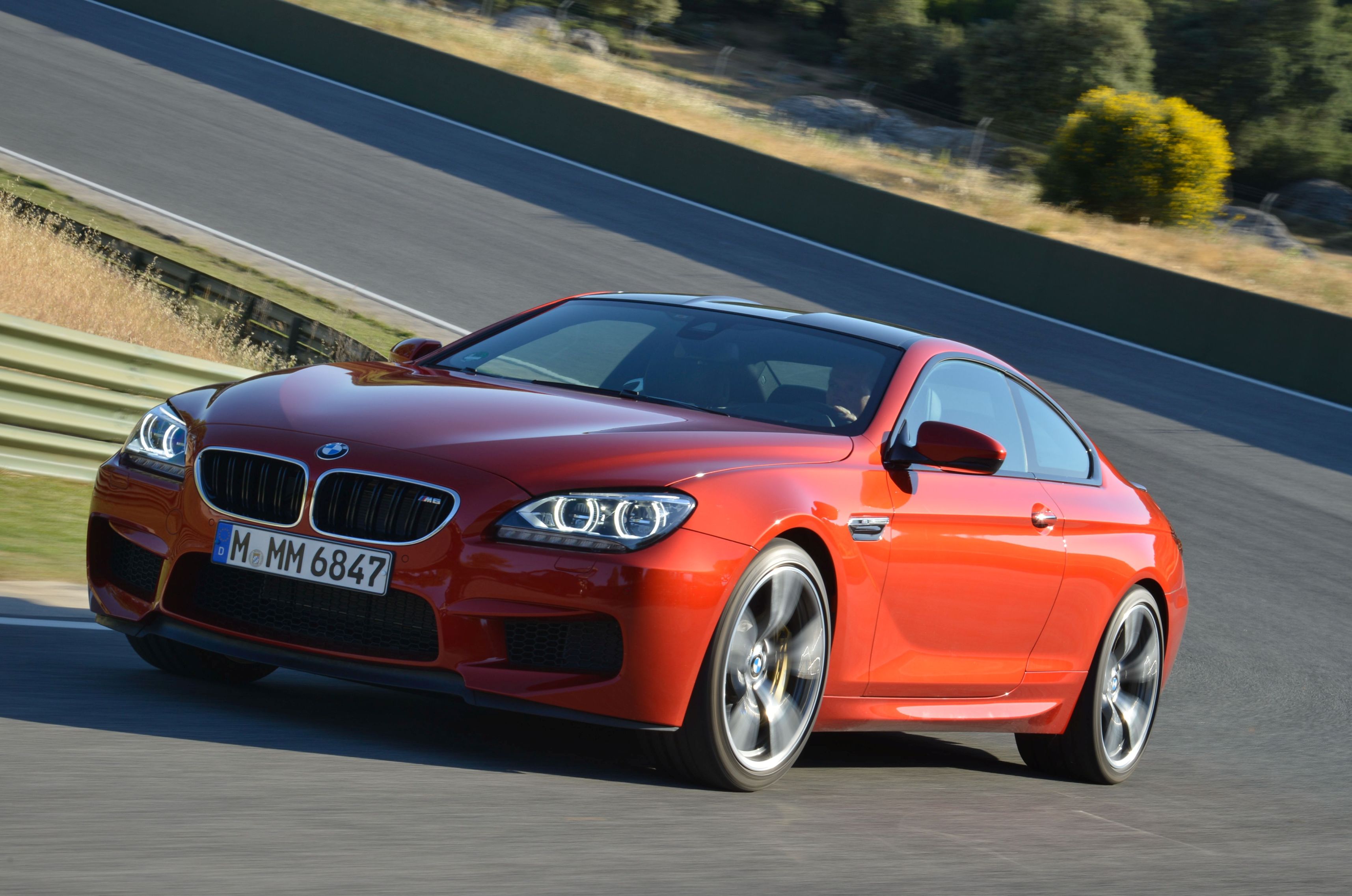 BMW M6 2013 photo - 9