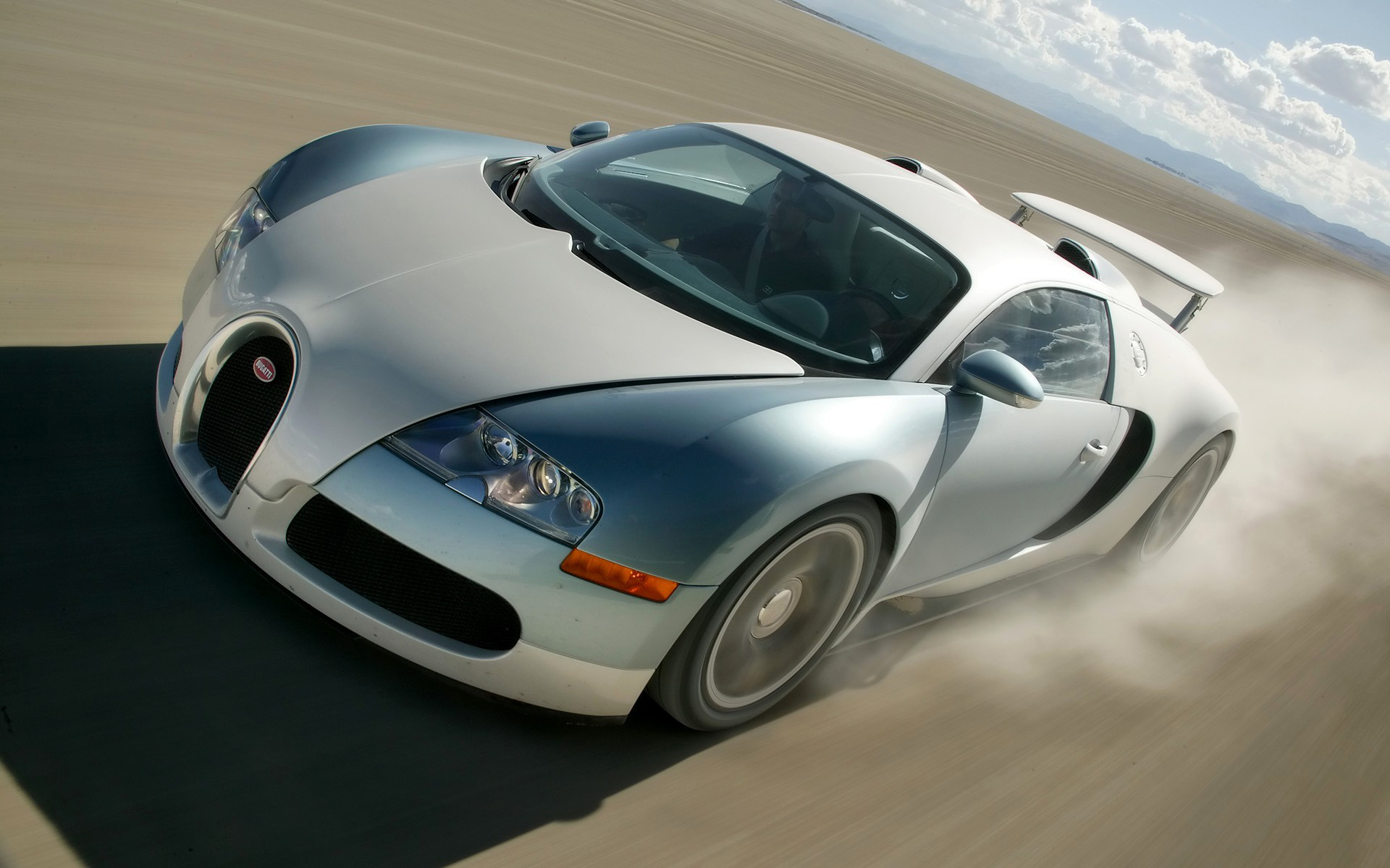 Bugatti Veyron 2001 photo - 1