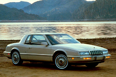 Buick Riviera 1992 photo - 1