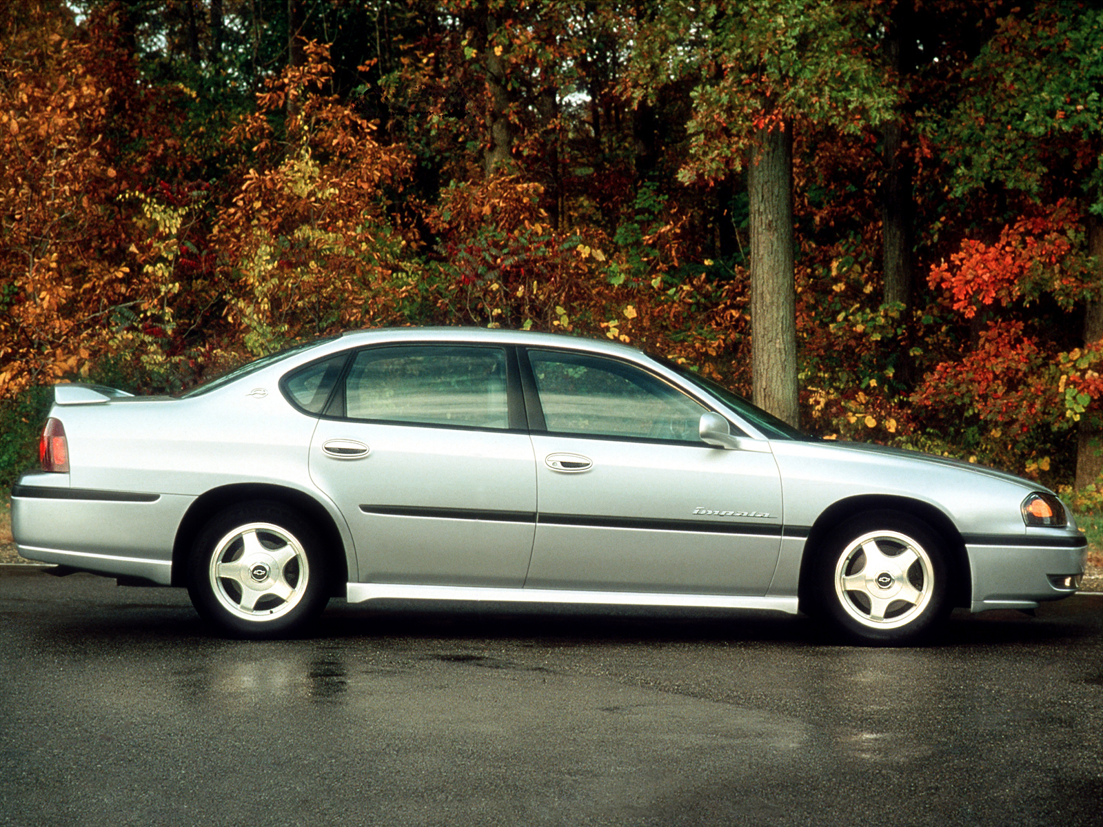 Chevrolet Impala 1999 photo - 4