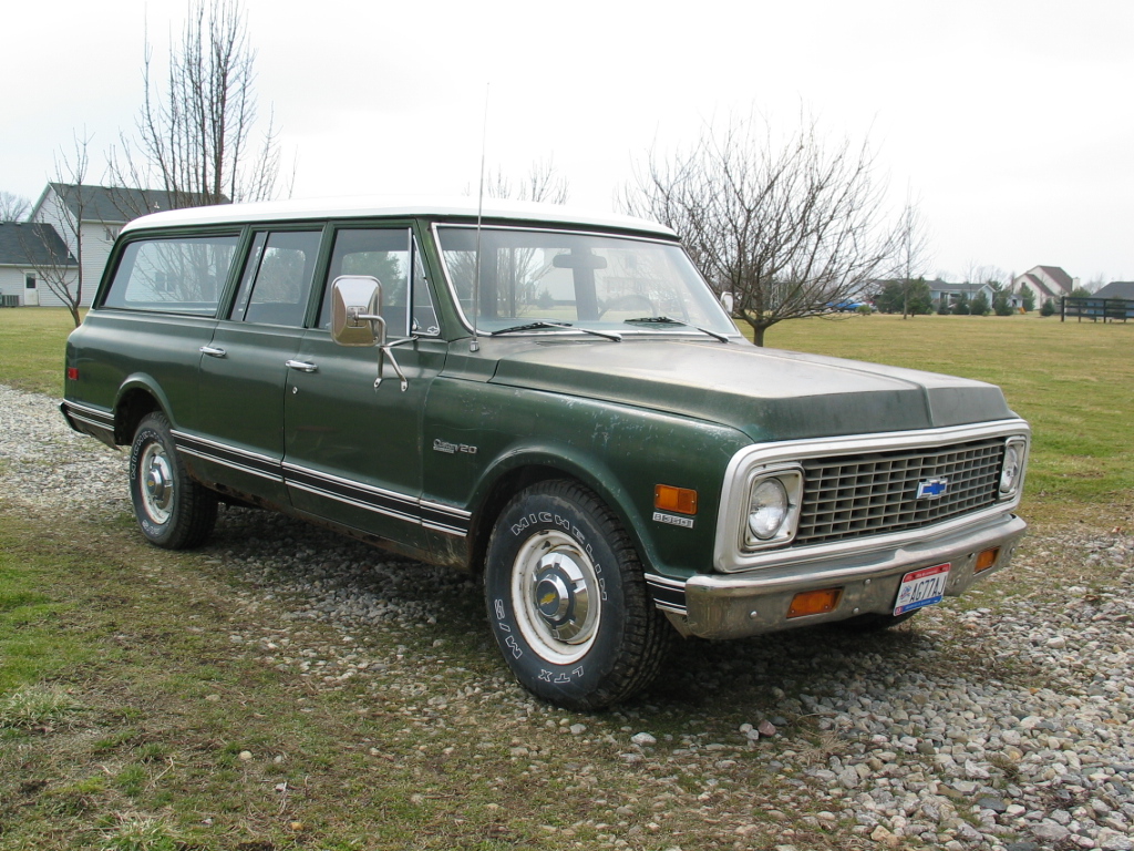 Chevrolet Suburban 1976 photo - 4