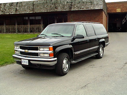 Chevrolet suburban 1999 photo - 1