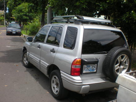 Chevrolet tracker 2003 photo - 6