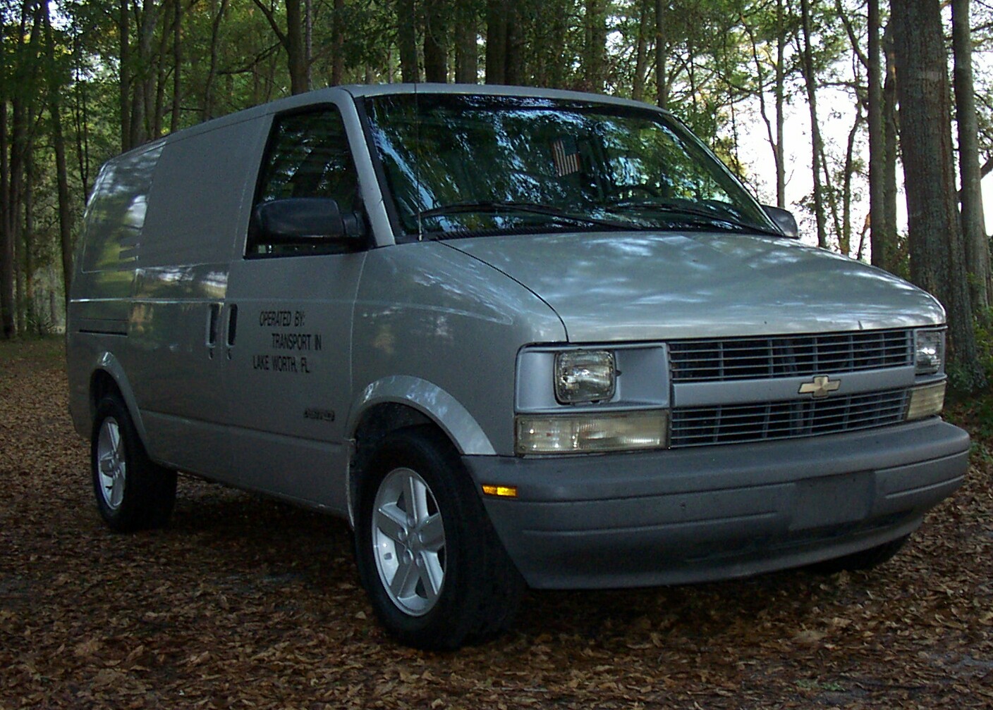 Chevrolet van 2002 photo - 4