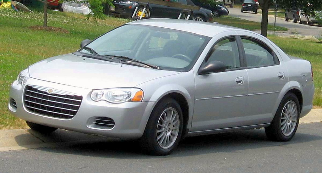 Chrysler Cirrus 2004 photo - 2