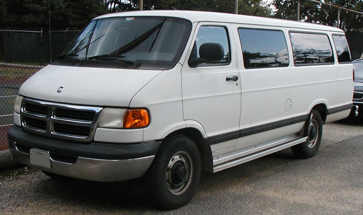 Dodge Van 1999 photo - 1