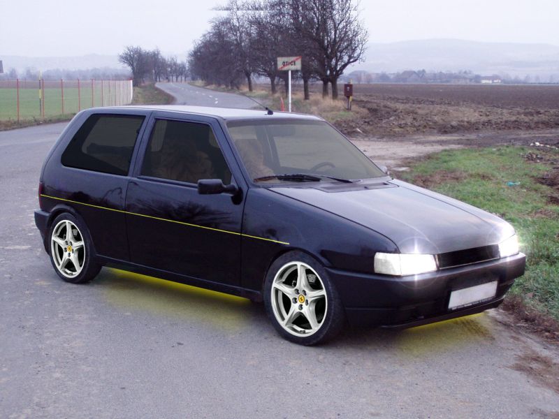 Fiat Uno 1995 photo - 1