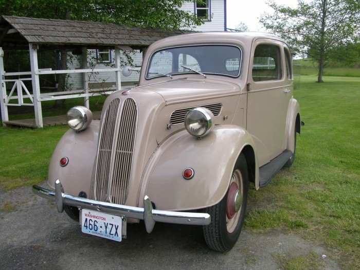 Ford anglia 1952 photo - 1