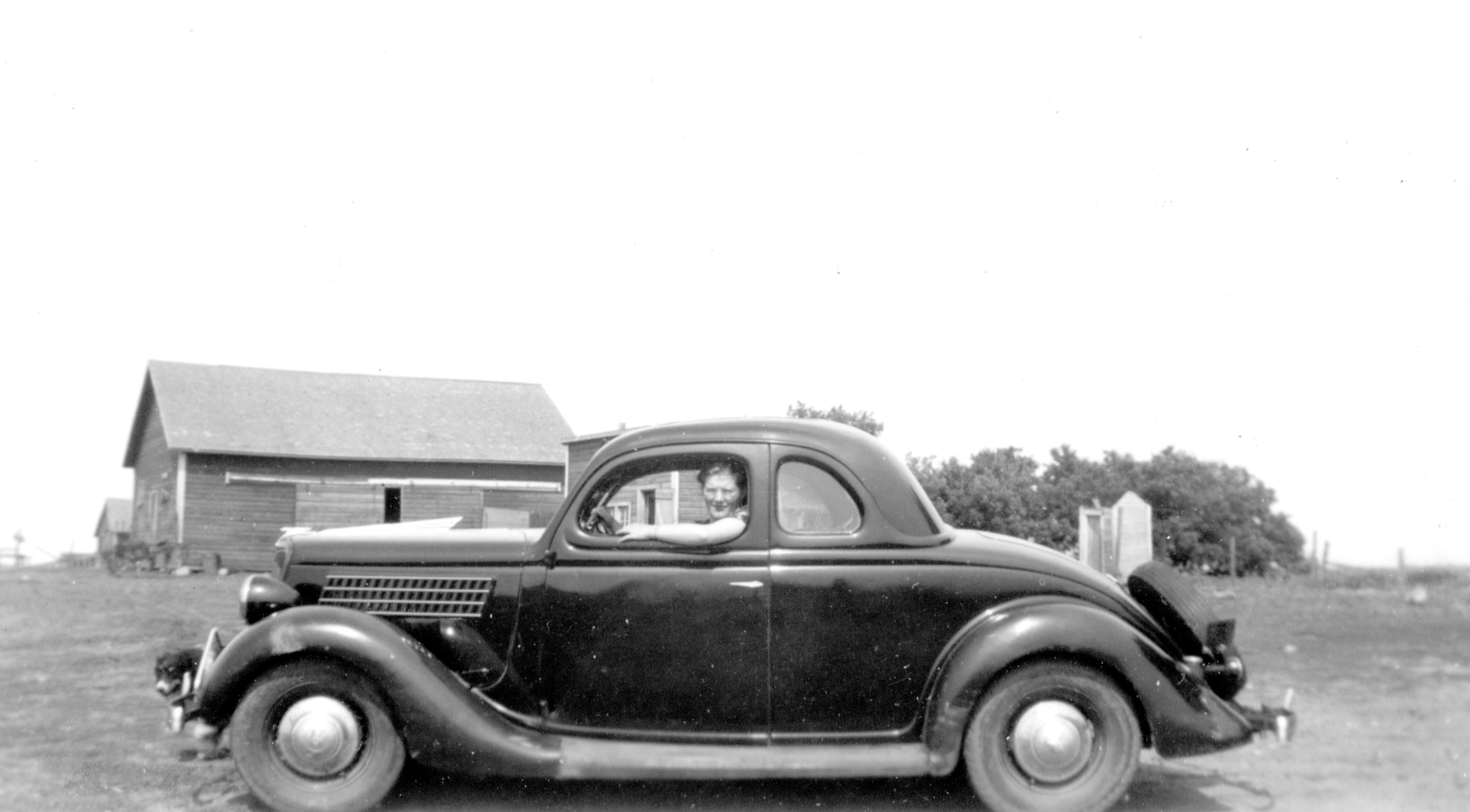 Ford coupe 1935 photo - 1