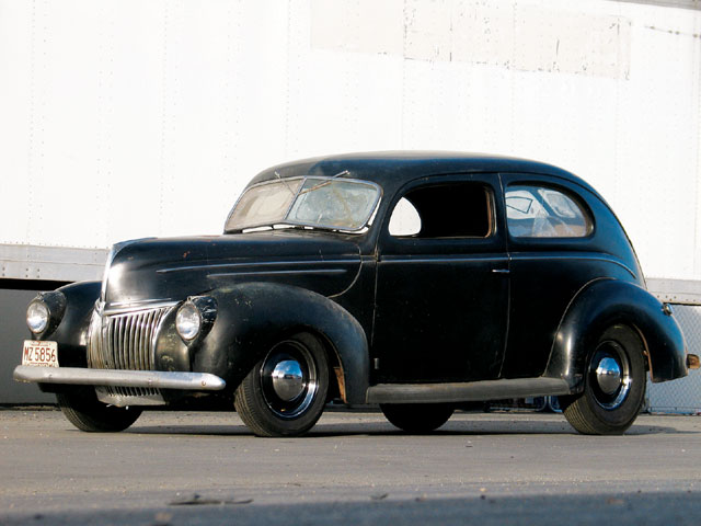 Ford deluxe 1939 photo - 1