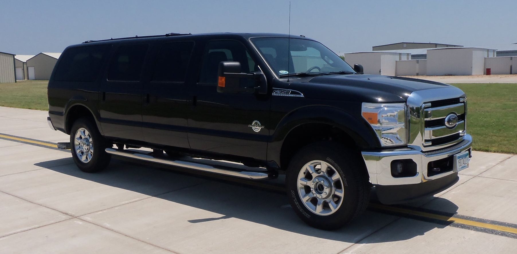 Ford Excursion 2015 photo - 3