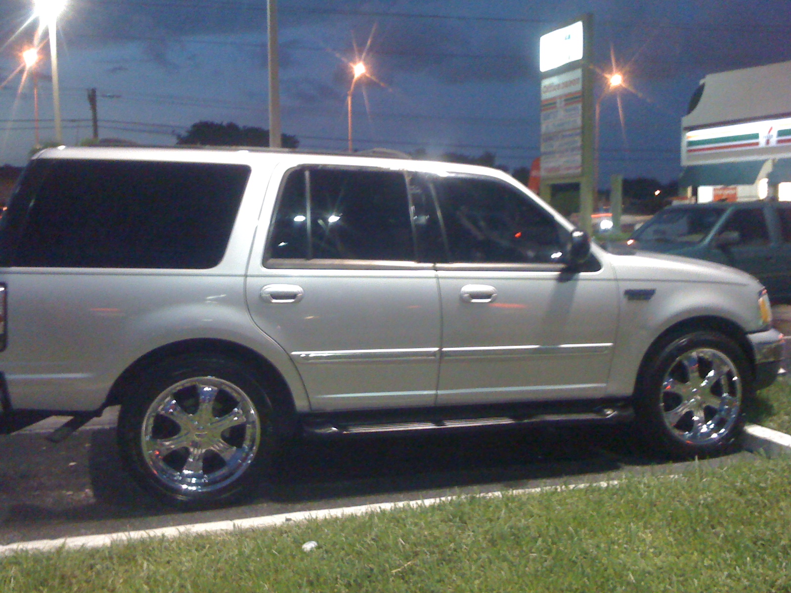 Ford expedition 2000 photo - 4