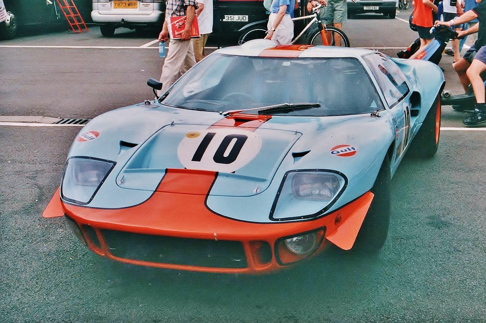 Ford GT40 1969 photo - 3