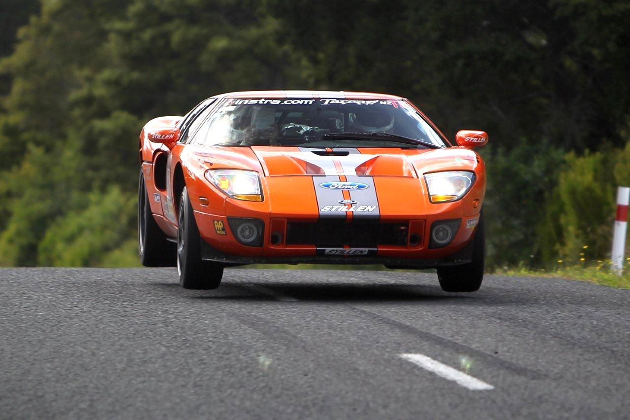 Ford GT40 2012 photo - 8