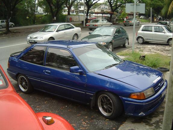 Ford Laser 1992 photo - 2