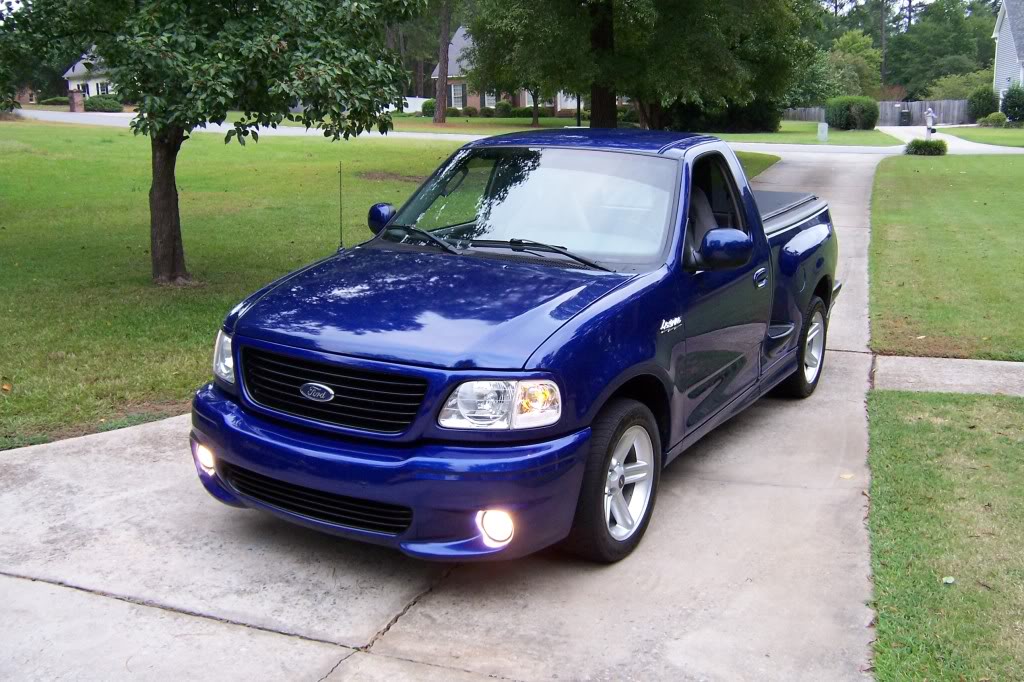 Ford Lightning 2003 photo - 3