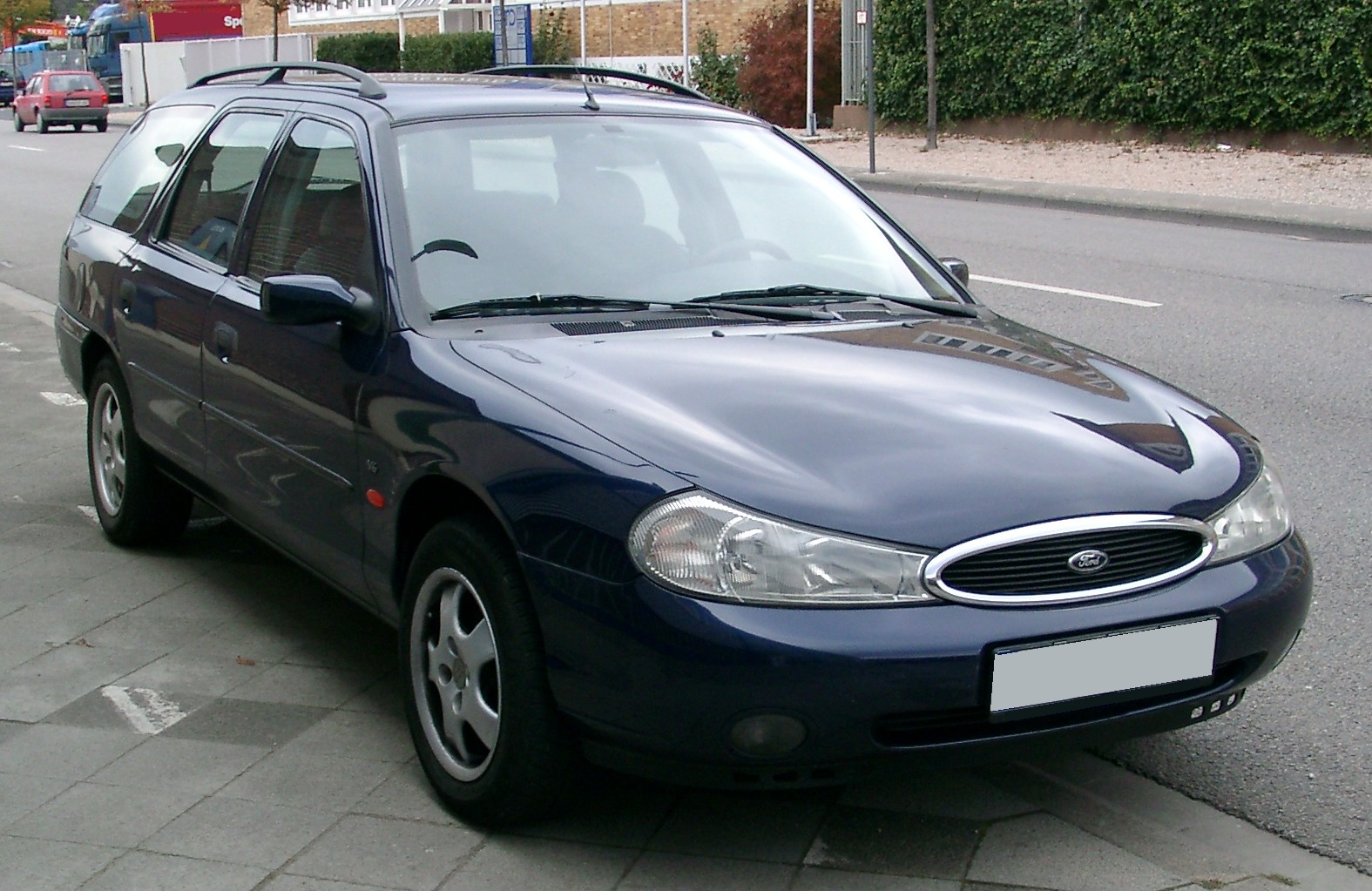 Ford Mondeo 1992 photo - 1