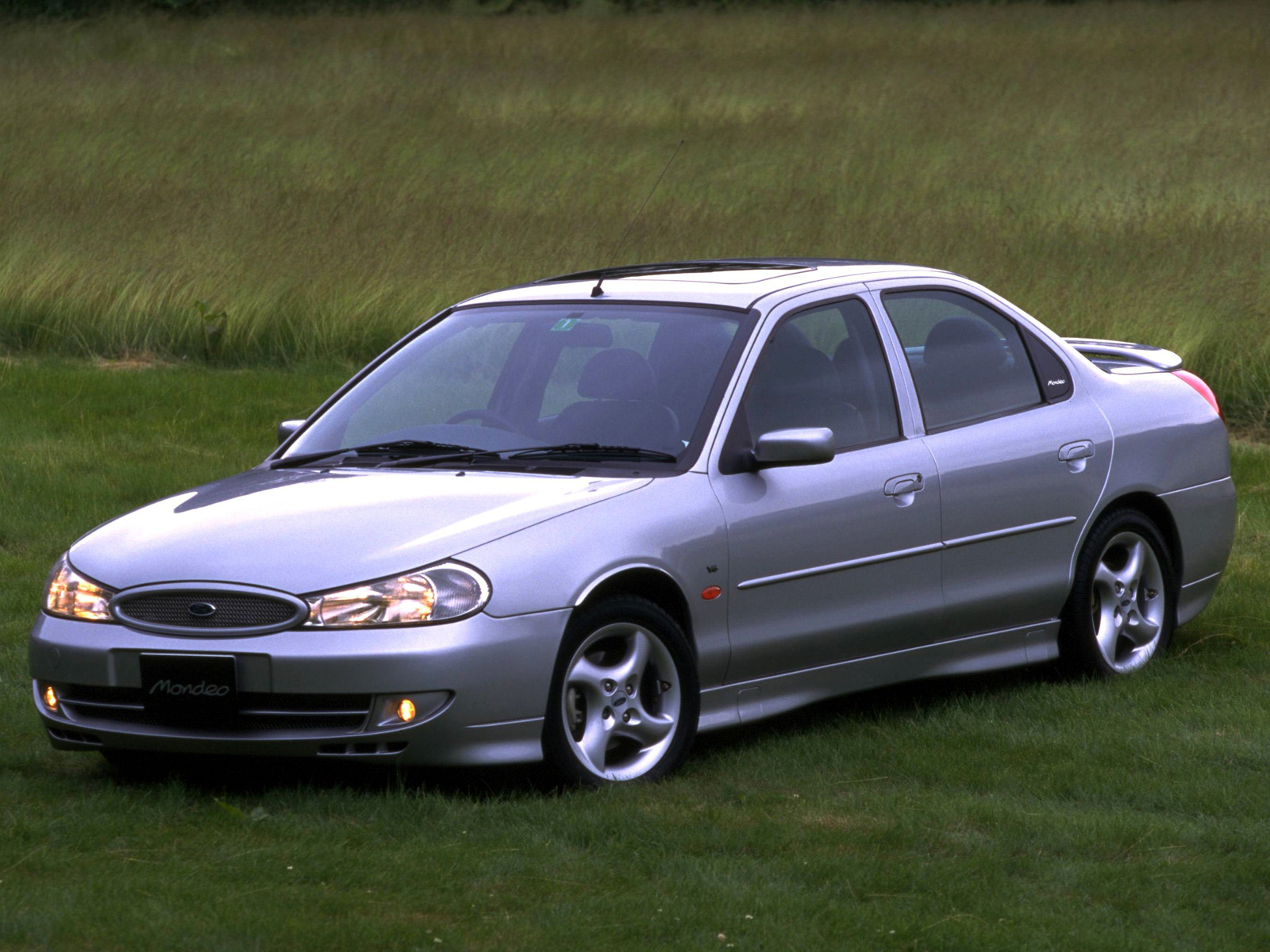 Ford Mondeo 1996 photo - 3