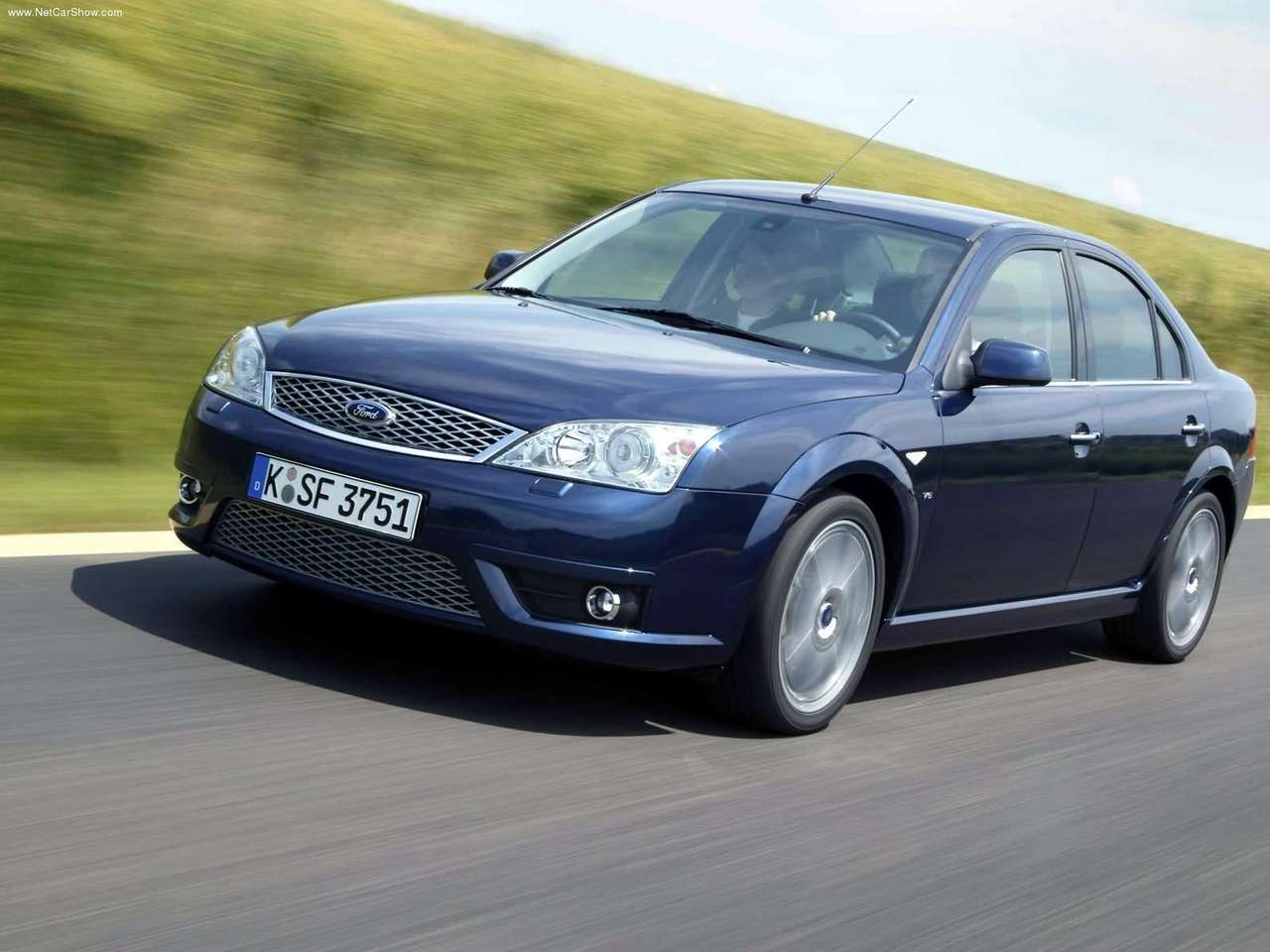 Ford Mondeo 2004 photo - 2