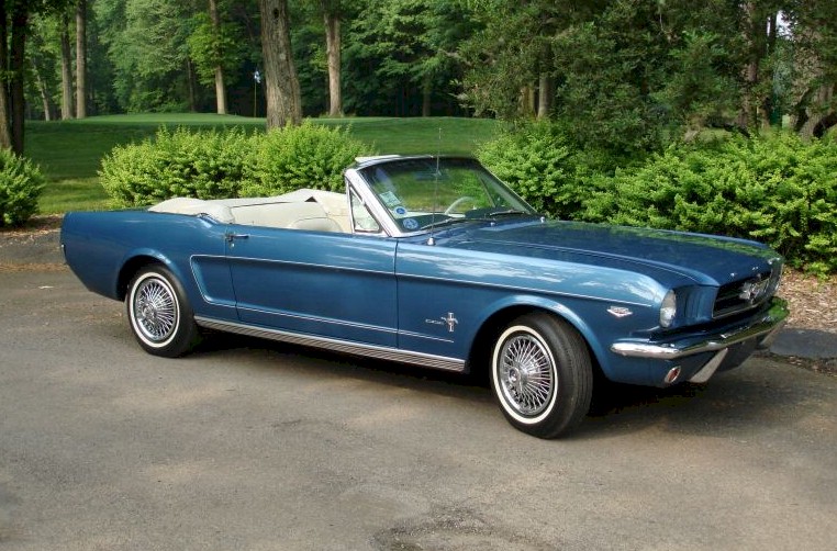 Ford Mustang 1961 photo - 9