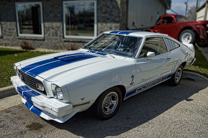 Ford Mustang 1975 photo - 10