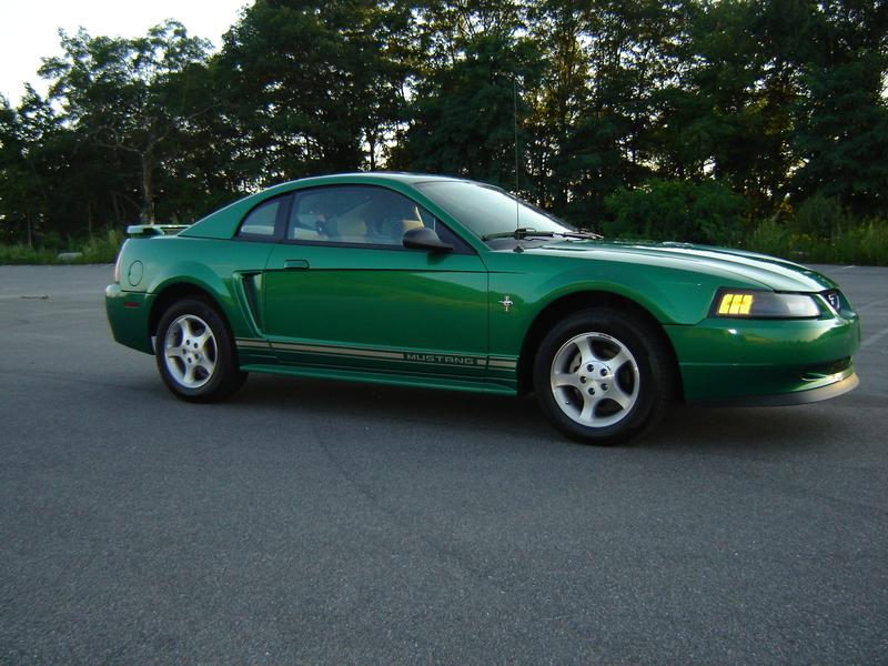 Ford Mustang 2001 photo - 1