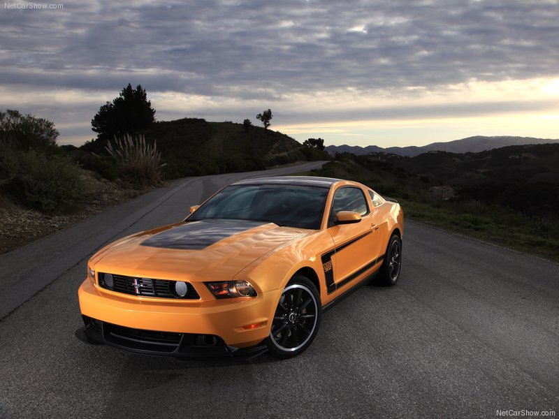 Ford Mustang 2012 photo - 10