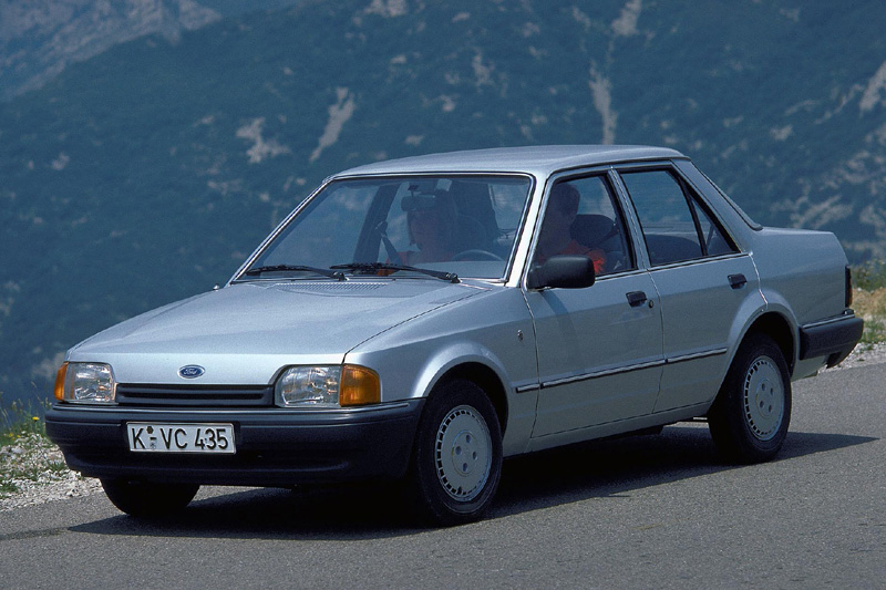 Ford Orion 1989 photo - 3