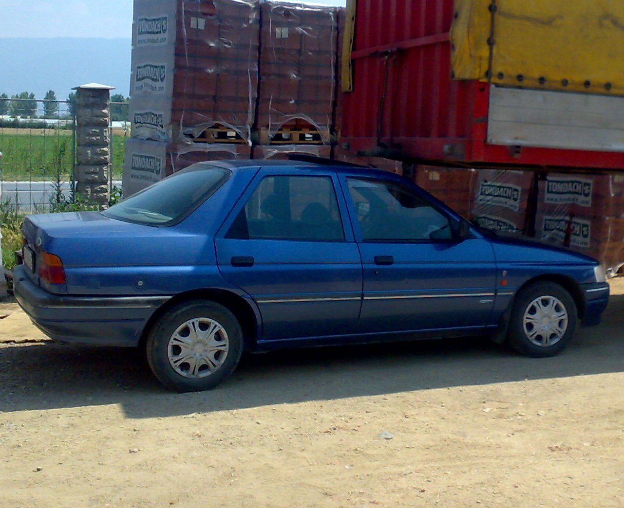 Ford Orion 1991 photo - 7