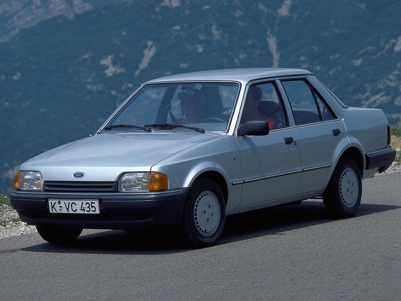Ford Orion 1998 photo - 3