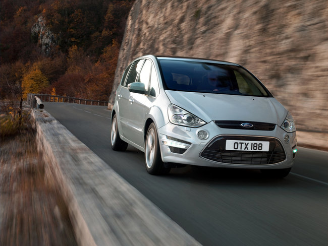 Ford S-max 2010 photo - 3