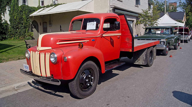 Ford Truck 1942 photo - 4