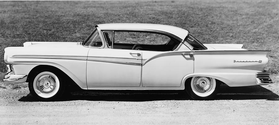 Ford Victoria 1957 photo - 6