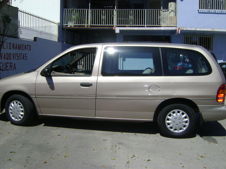 Ford Windstar 1996 photo - 3