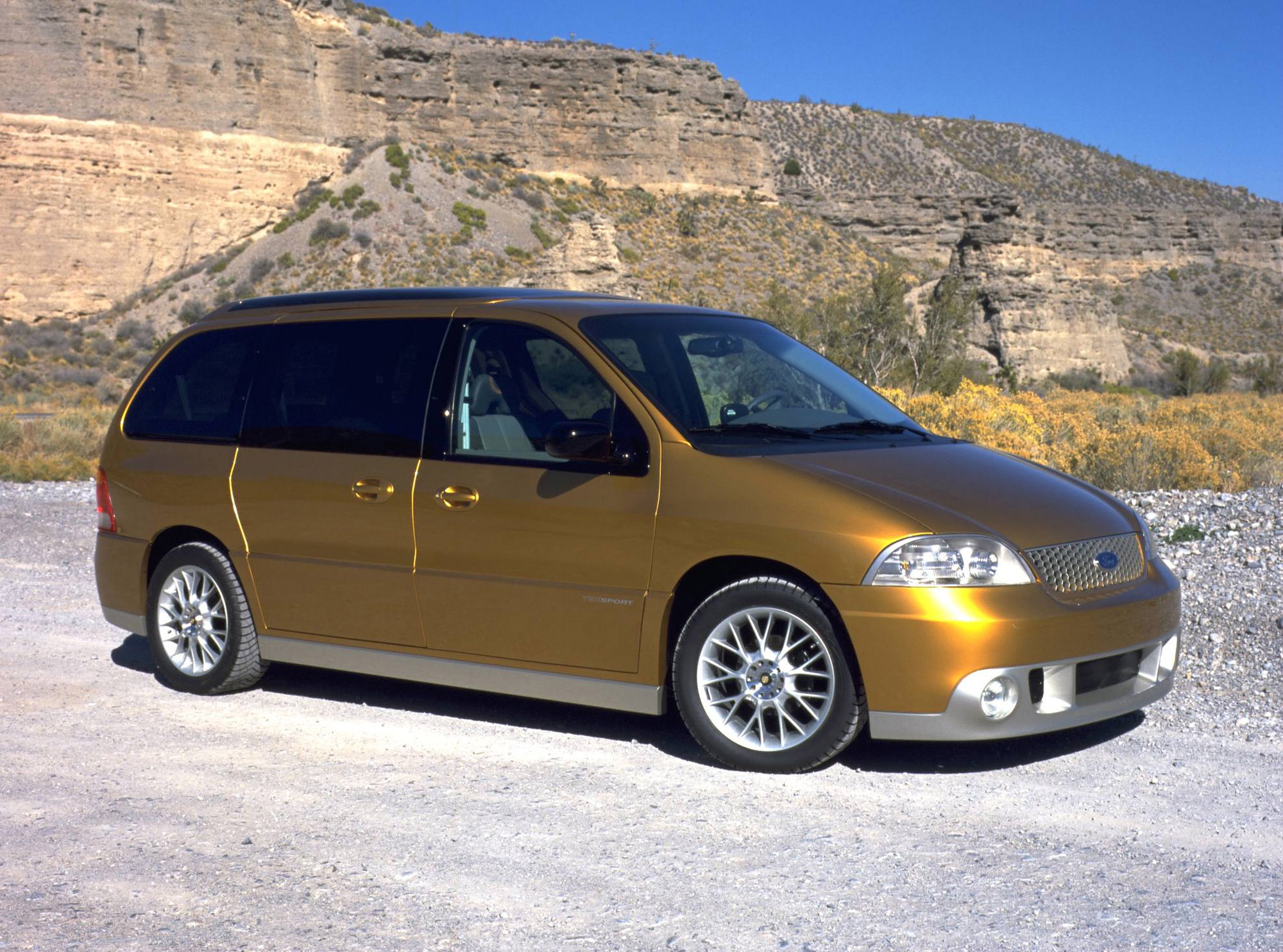 Ford Windstar 2013 photo - 9