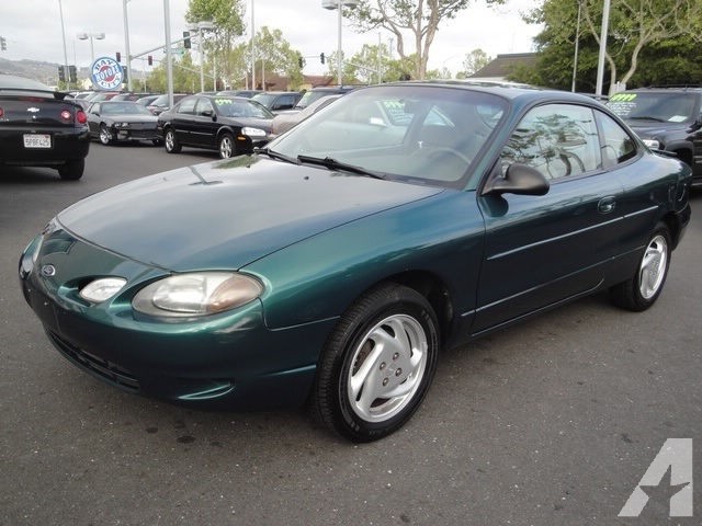 Ford Zx2 2001 photo - 1
