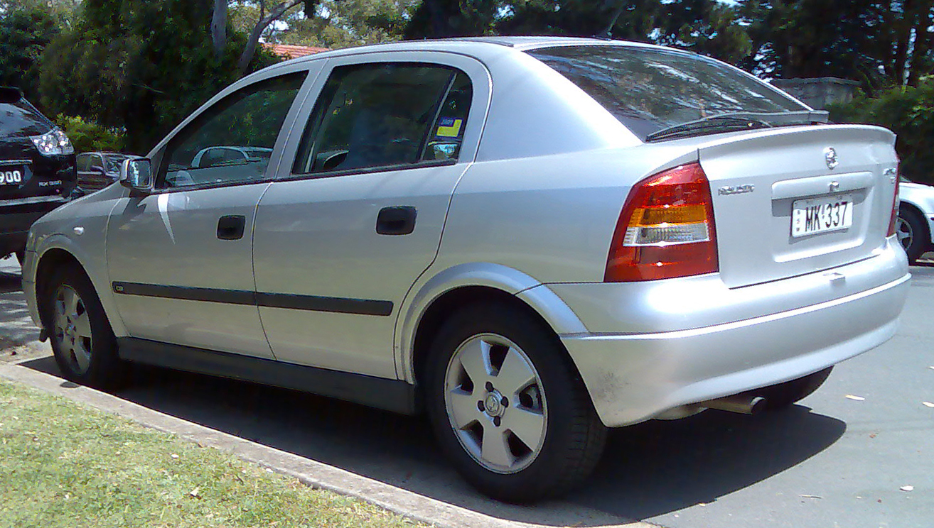 Holden Astra 2001 photo - 3