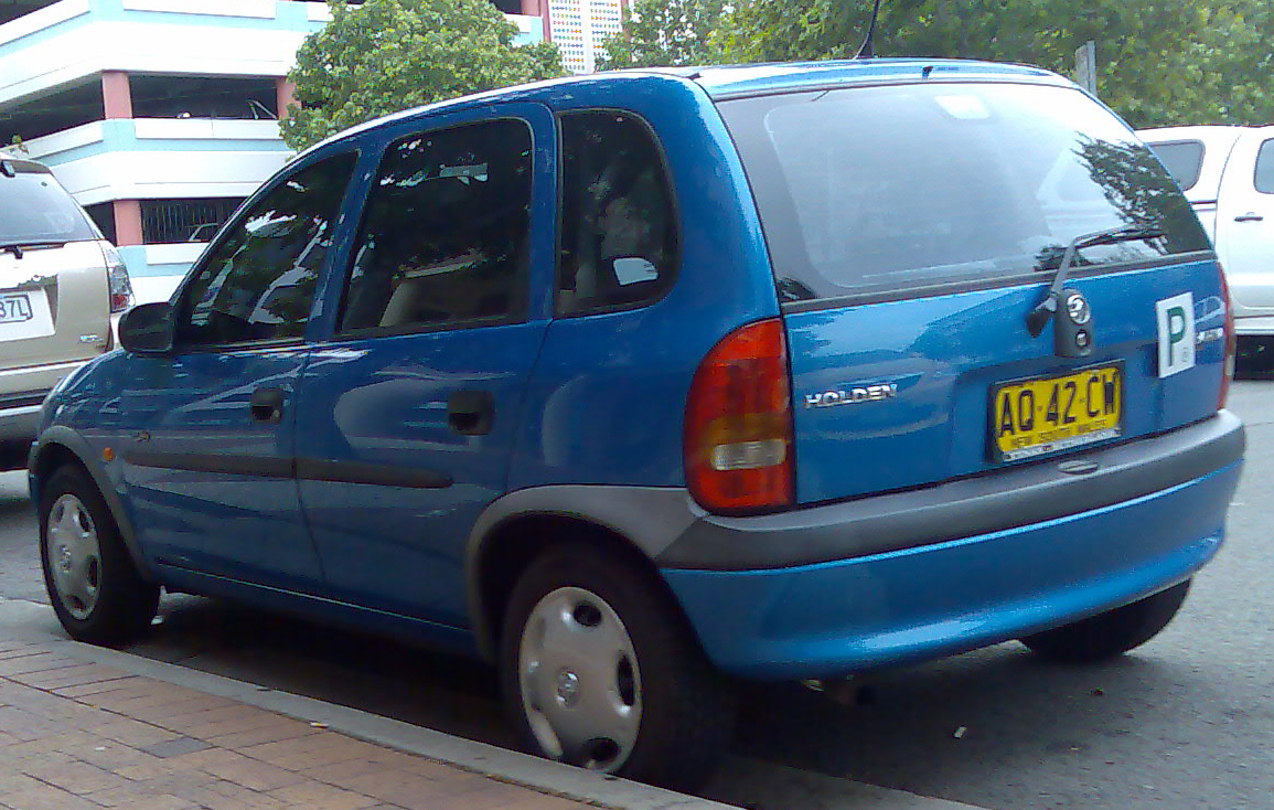 Holden Barina 2000 photo - 3