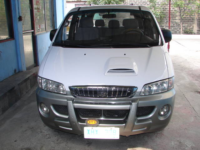 Hyundai Starex 2003 photo - 3