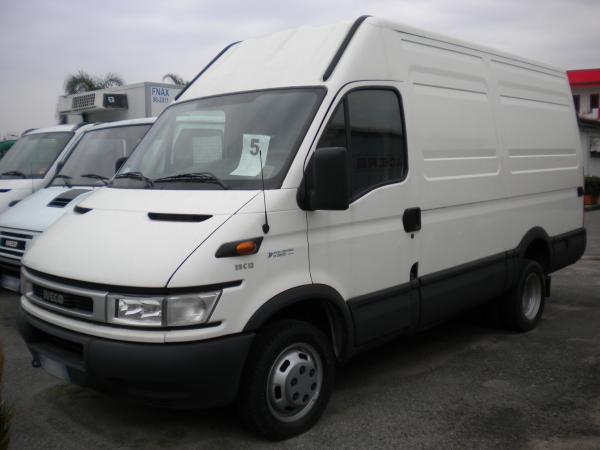 Iveco Daily 2002 photo - 2