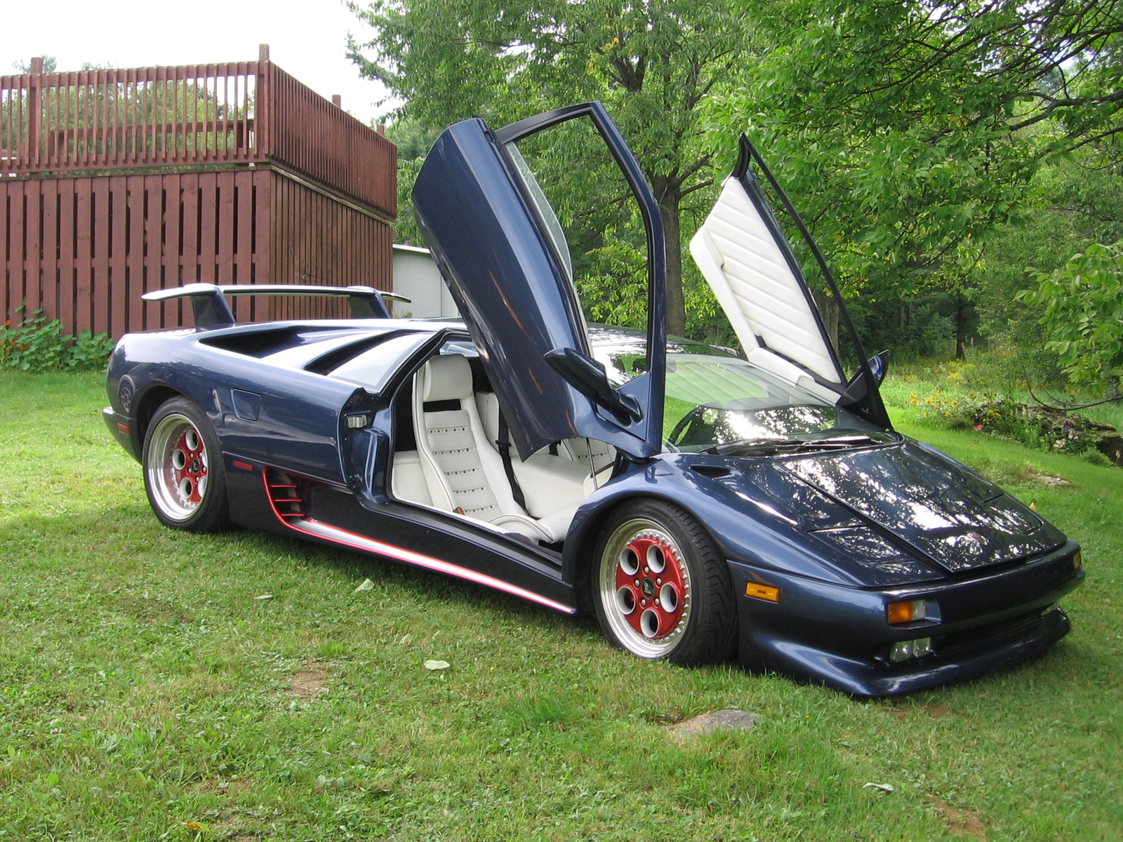 Lamborghini Diablo 1998 photo - 3