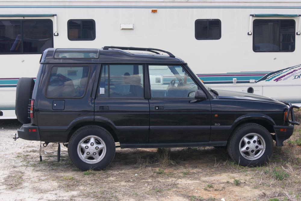 Land Rover Discovery 1998 photo - 1