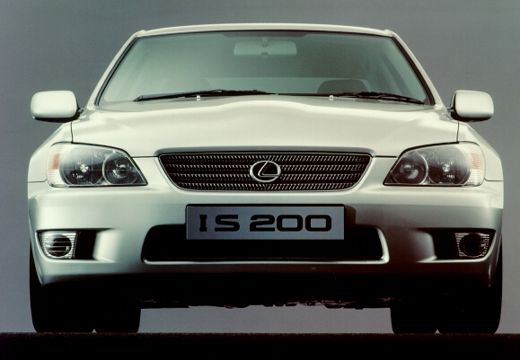 Lexus IS 200 2001 photo - 5