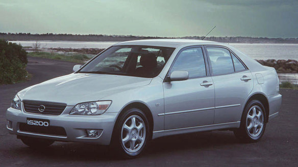 Lexus is200 1999 photo - 1
