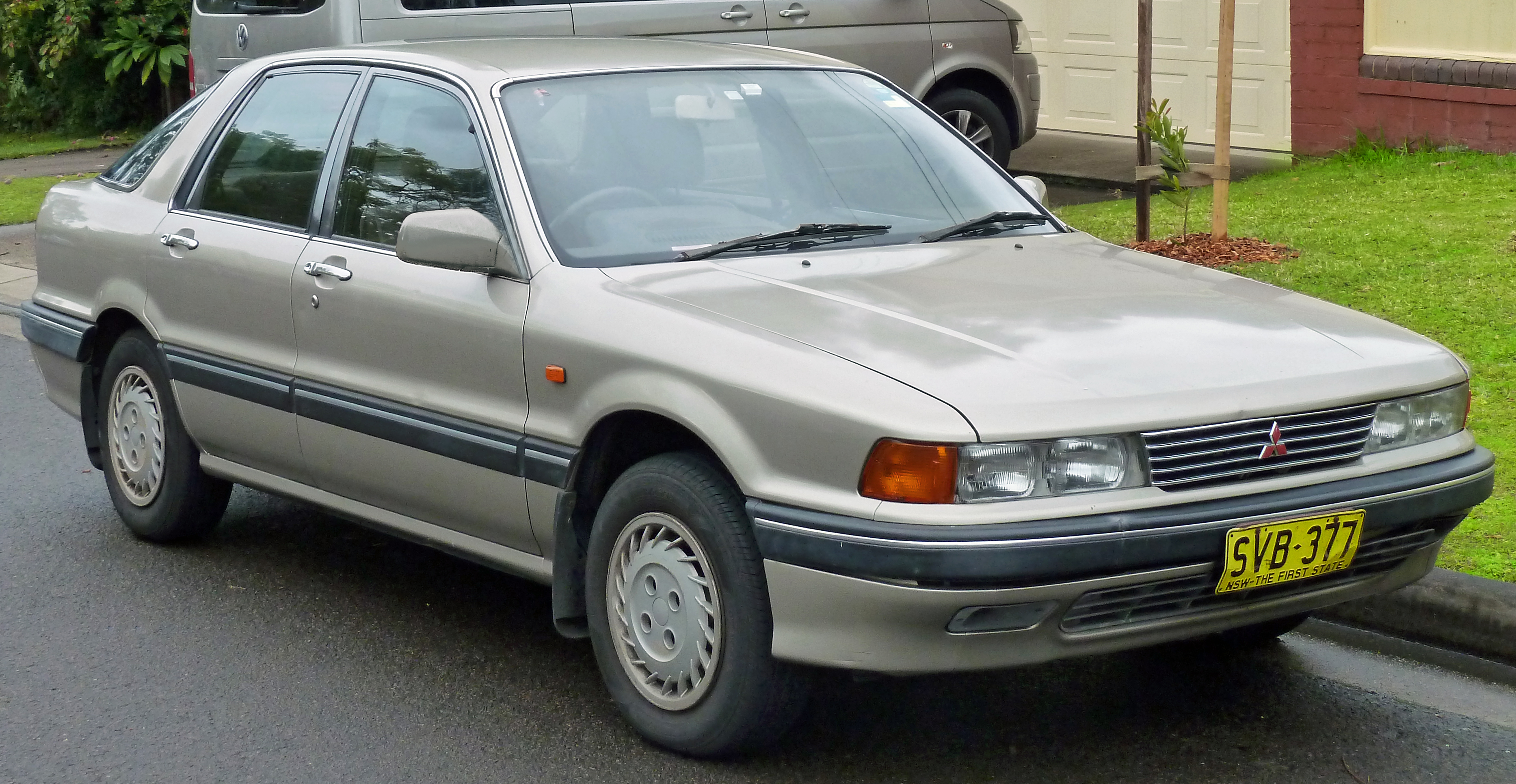 Mitsubishi Galant 1989 photo - 2