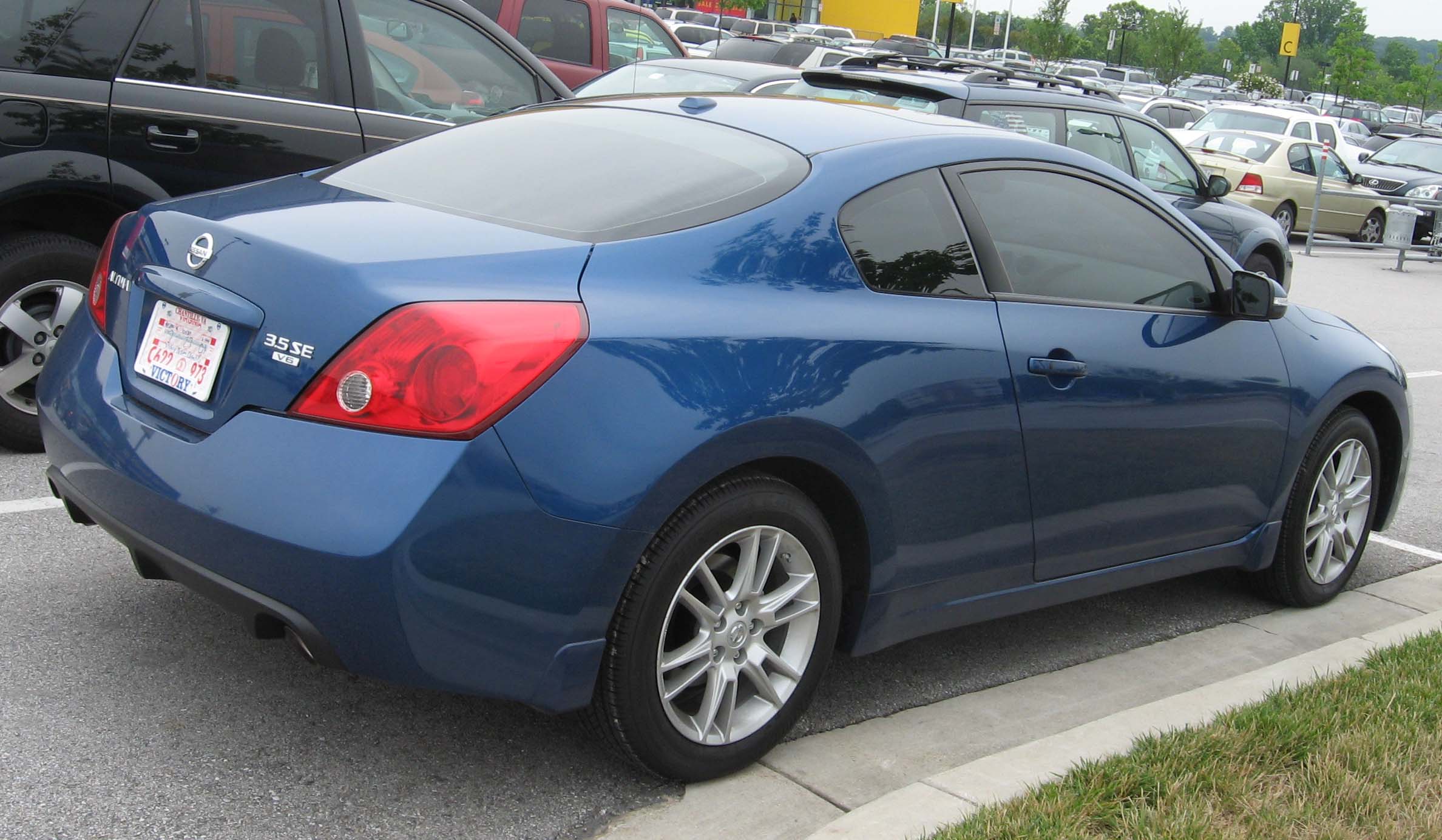 Nissan Coupe 2008 photo - 3