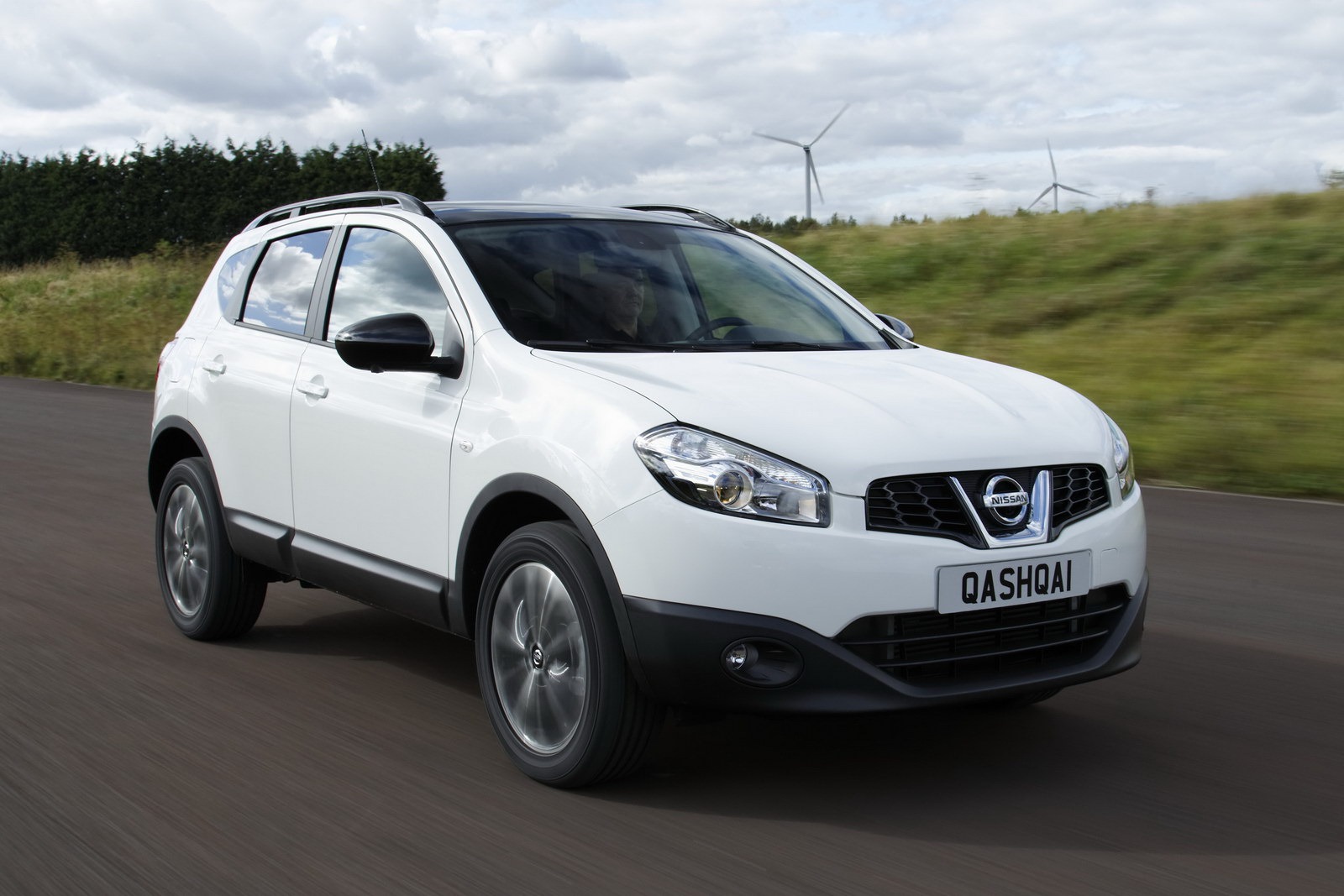 Nissan Qashqai 2013 Review, Amazing Pictures and Images
