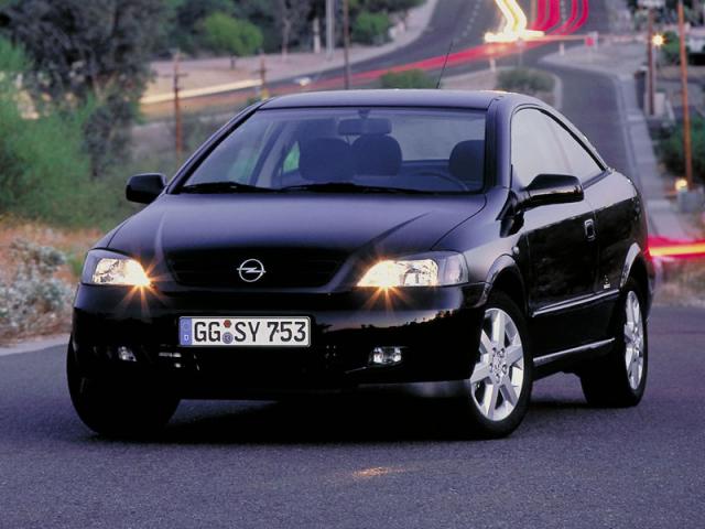 Opel Astra 2000 photo - 2