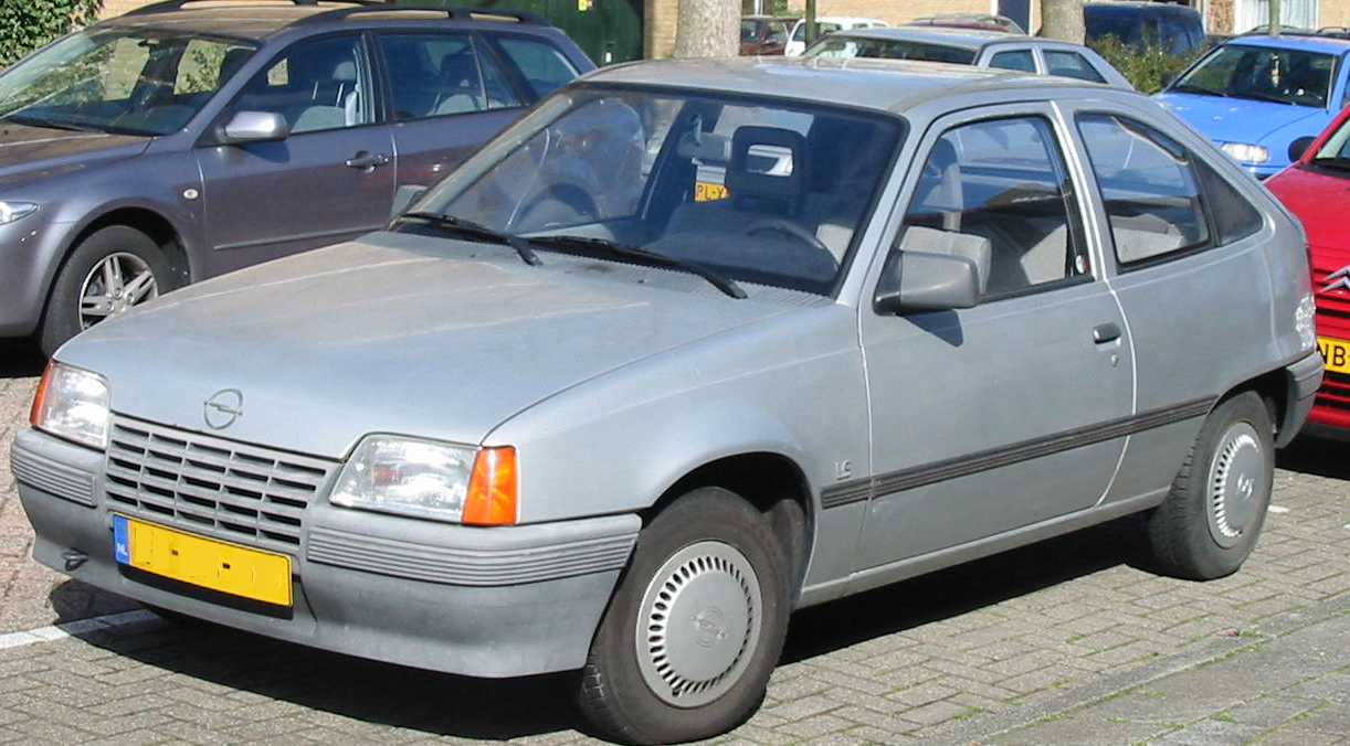 Opel Kadett 1989 photo - 1